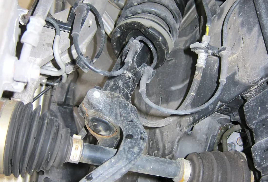 Toyota shock absorbers UAE — strut, coil spring, and CV axle suspension spare parts